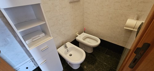Putignano 2000 Locale Angolare Ideale Per Ufficio, Ottimo Stato.